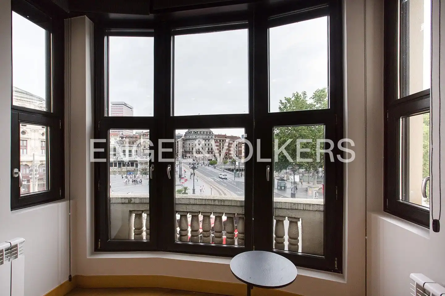 Vista exterior de Piso de alquiler en Bilbao  con Calefacción, Amueblado y Balcón