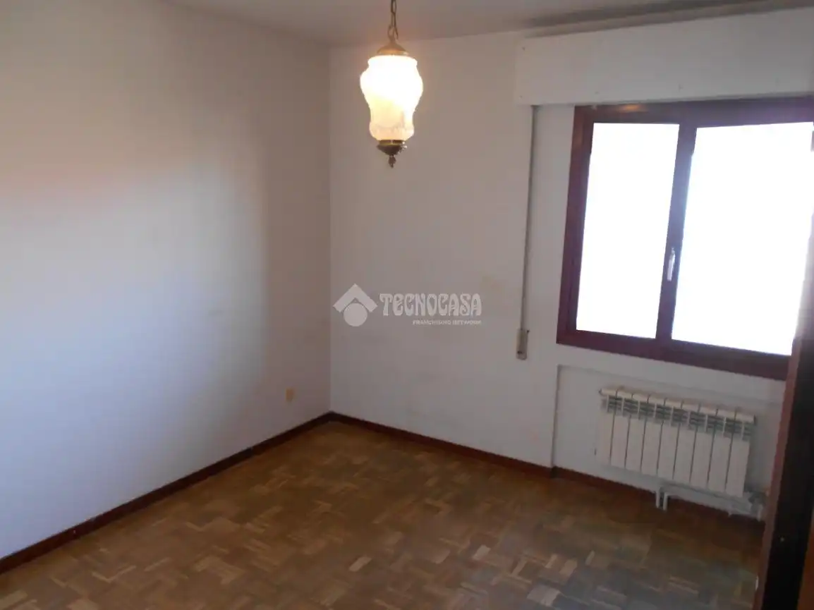 Bedroom of Flat for sale in Móstoles  with Heating, Parquet flooring and Terrace