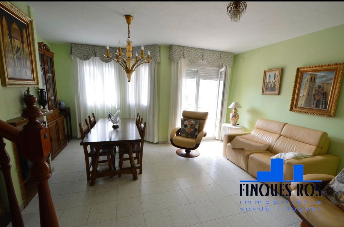 Single-family semi-detached for sale in Casco Urbano