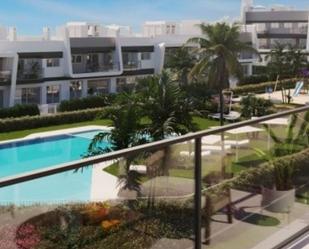 Vista exterior de Apartament en venda en Alicante / Alacant amb Aire condicionat, Jardí privat i Traster