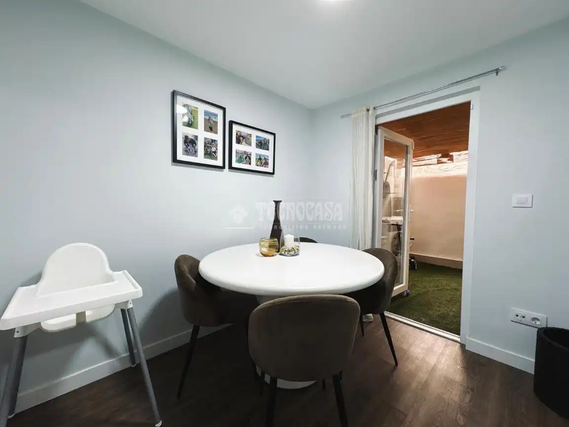 Dining room of Flat for sale in Madrid  with Air Conditioner and Heating