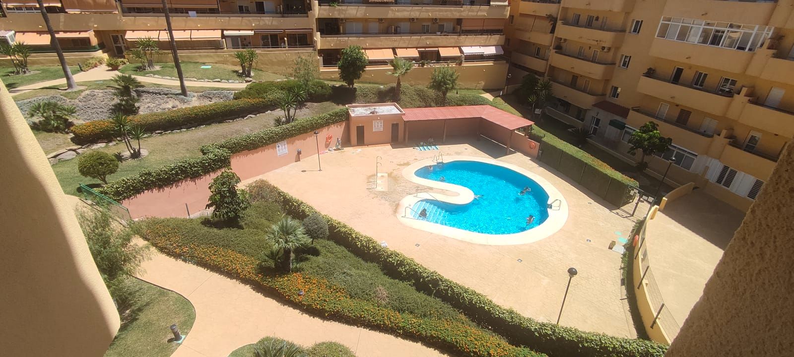 Piscina de Piso en venta en Fuengirola con Aire acondicionado, Terraza y Piscina comunitaria