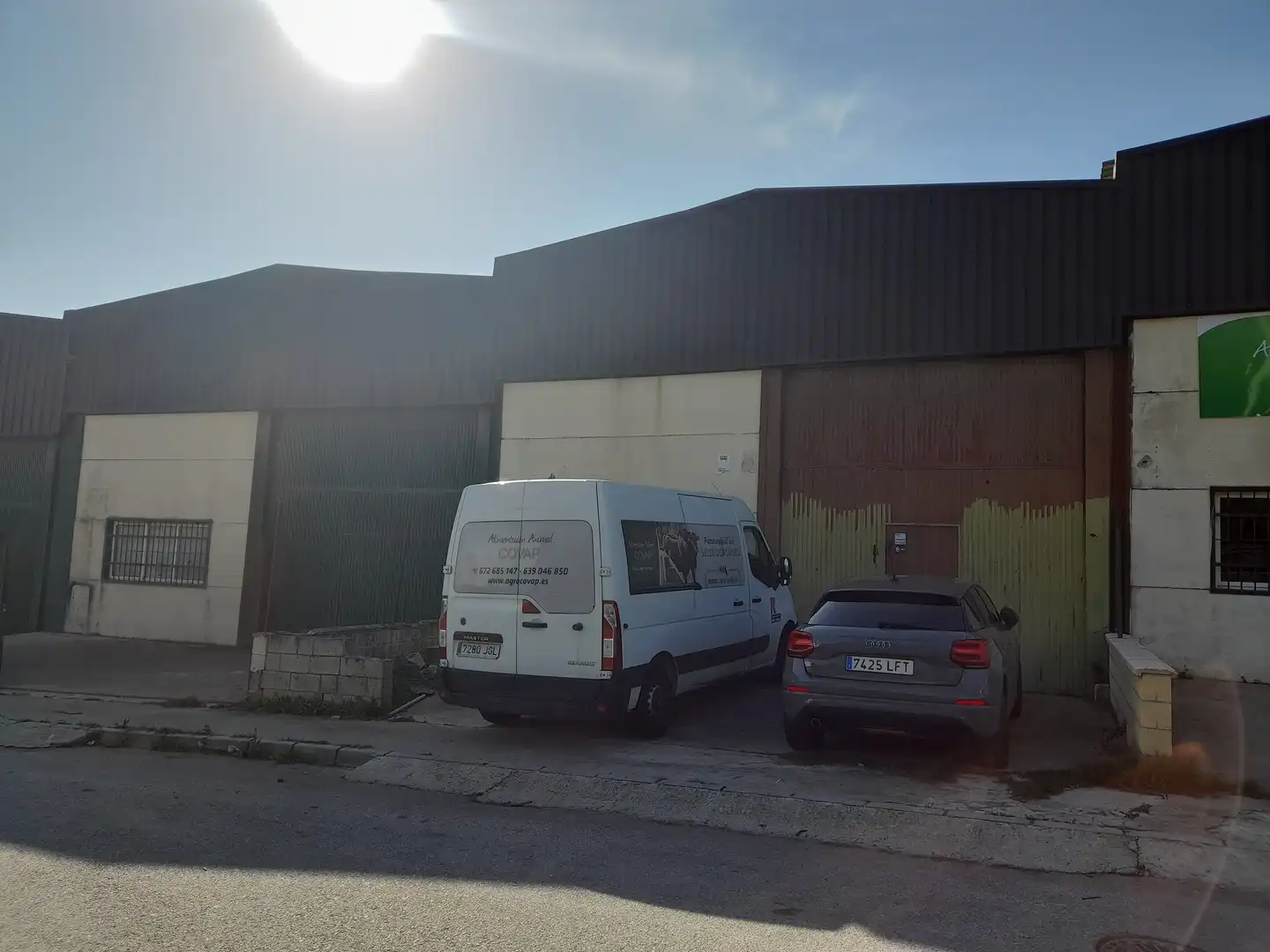 Industrial building for sale in C/ La Palmosa
