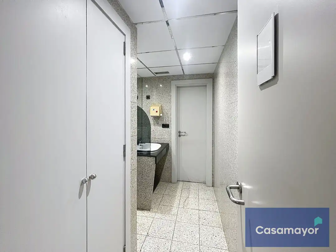 Bathroom of Office for rent in Alicante / Alacant