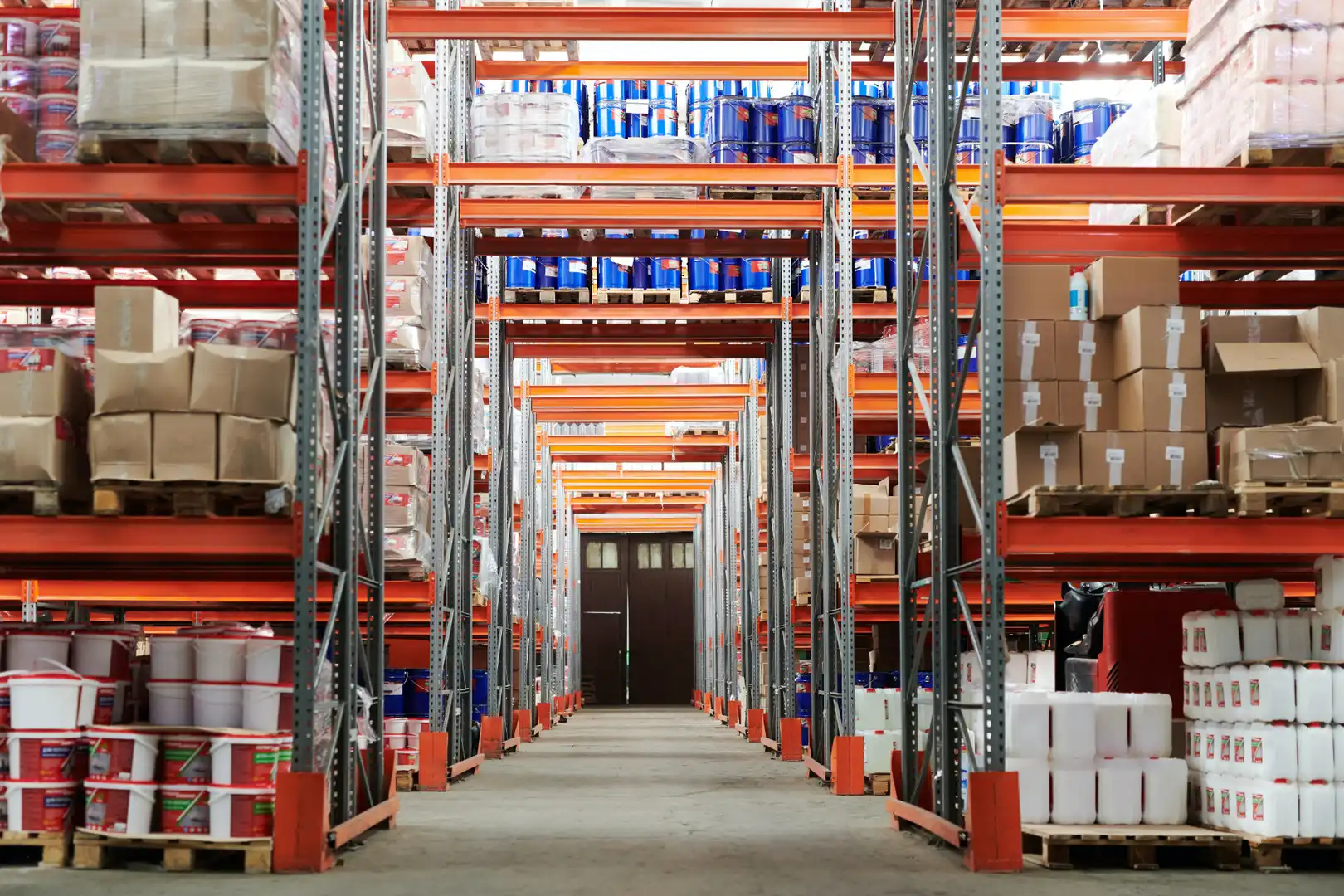 Nave industrielle avec ascenseur à louer à Carrer de Suecia 7