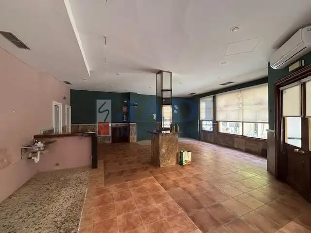 Local comercial en venta en Valdepeñas