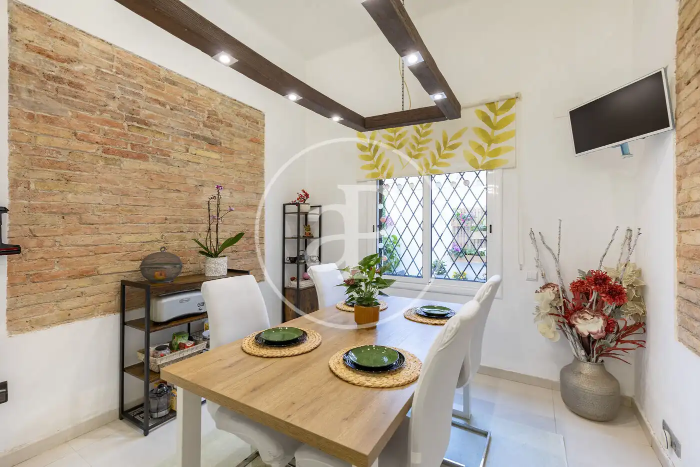 Comedor de Piso en venta en Barcelona con Calefacción y Terraza