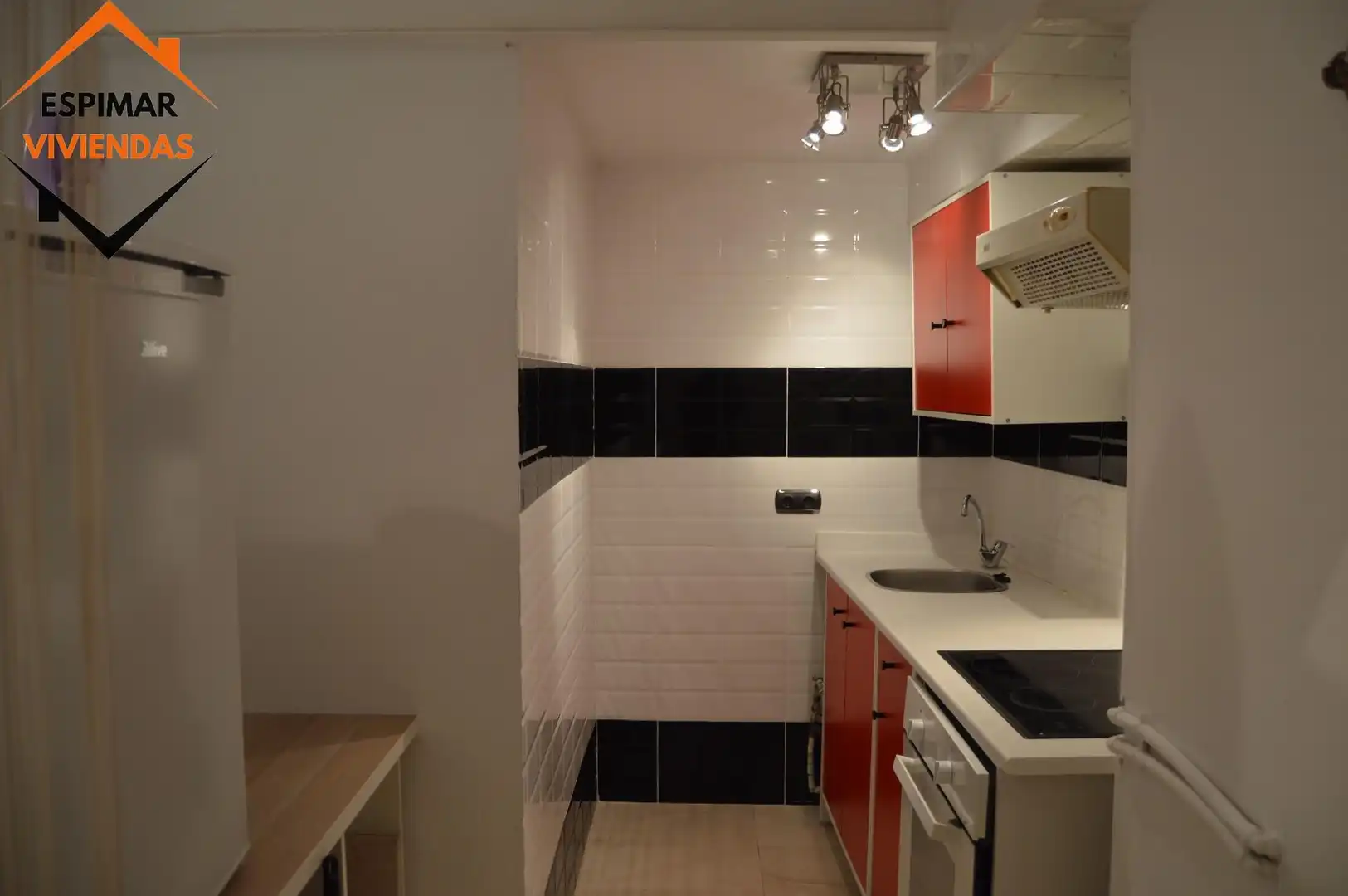 Küche von Büro zum Verkauf in Zaragoza