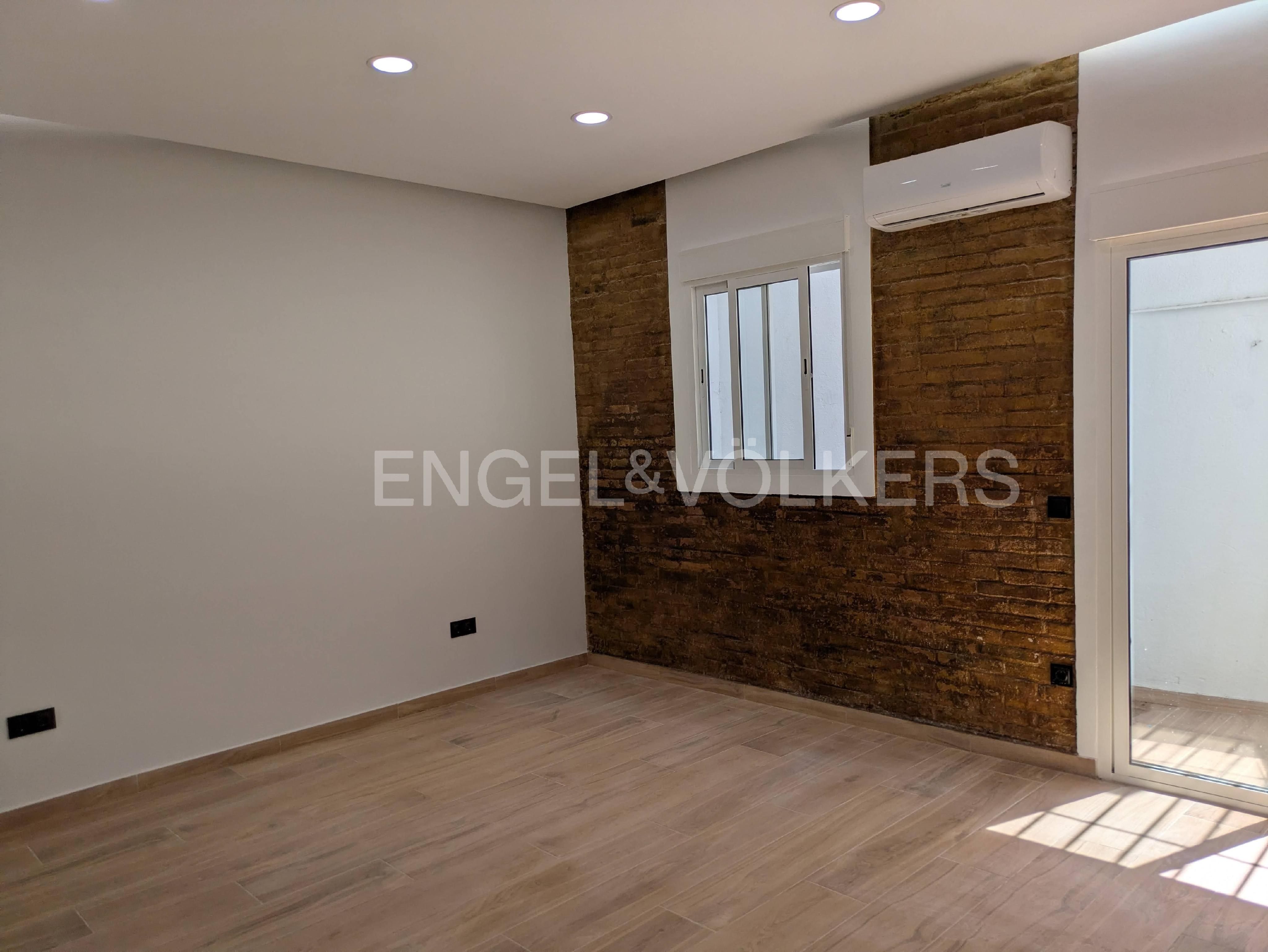 Apartment for sale in  Barcelona Capital  with Air Conditioner, Heating and Terrace