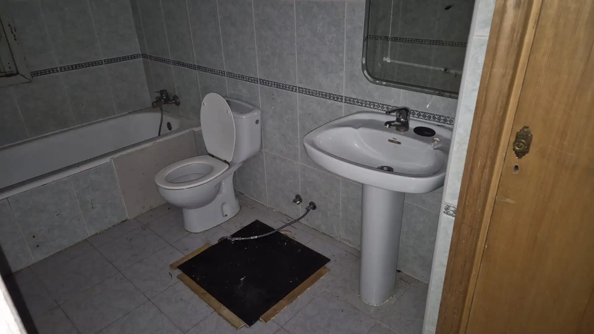 Bathroom of Houses for sale in Nuevo Baztán  with Private garden, Terrace and Swimming Pool