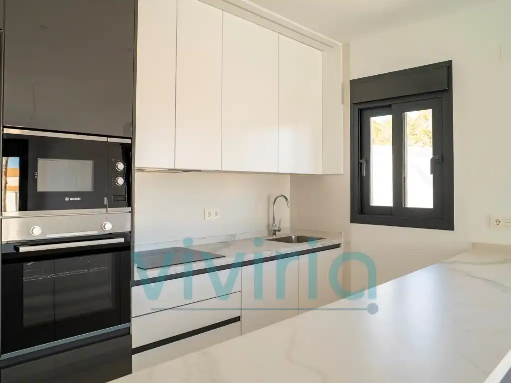 Cuina de Casa o xalet en venda en La Nucia amb Jardí privat