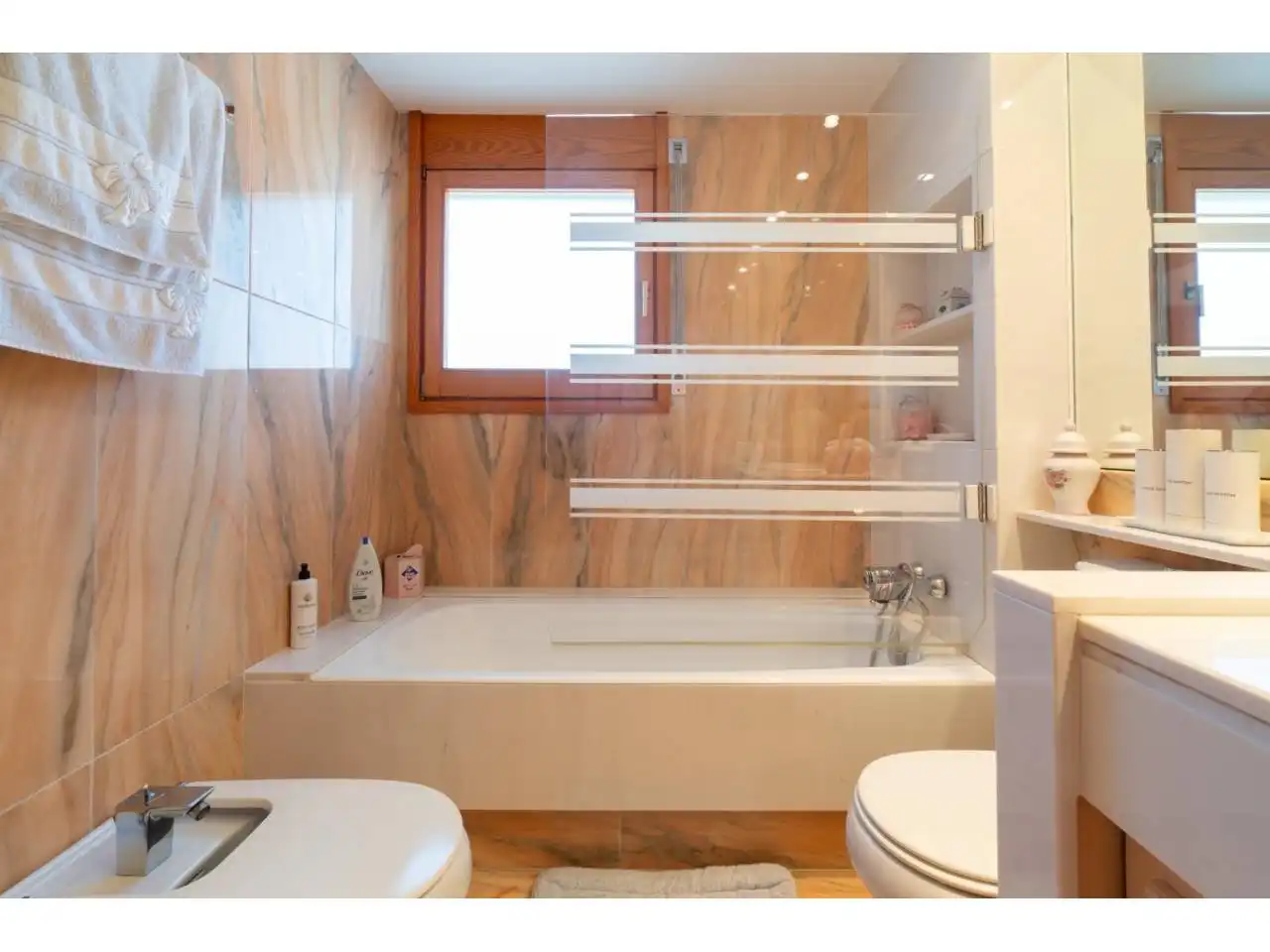Bathroom of Houses for sale in Banyoles  with Air Conditioner, Heating and Private garden