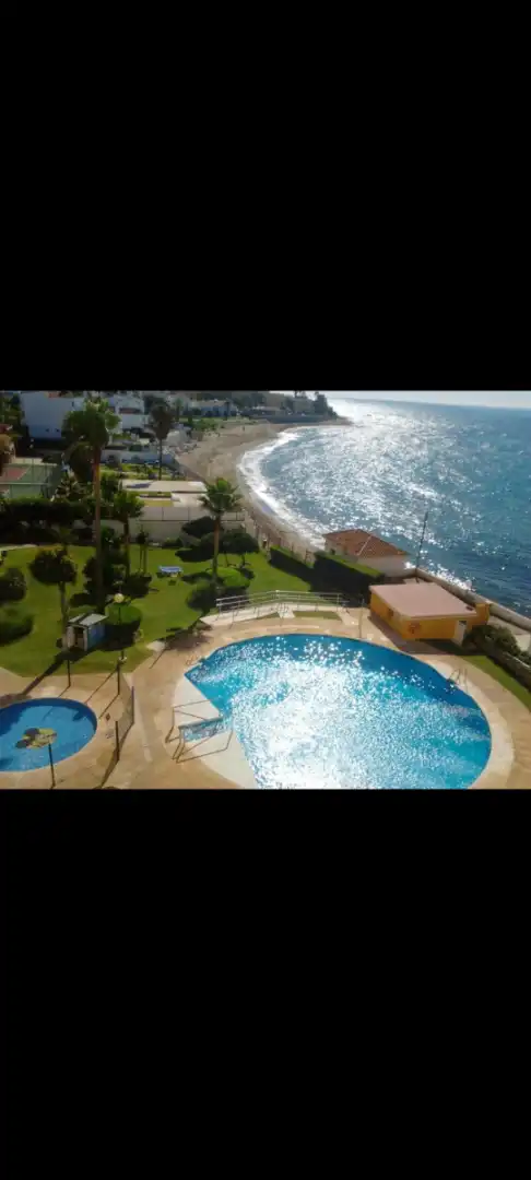 Piscina de Apartament de lloguer en Mijas amb Moblat