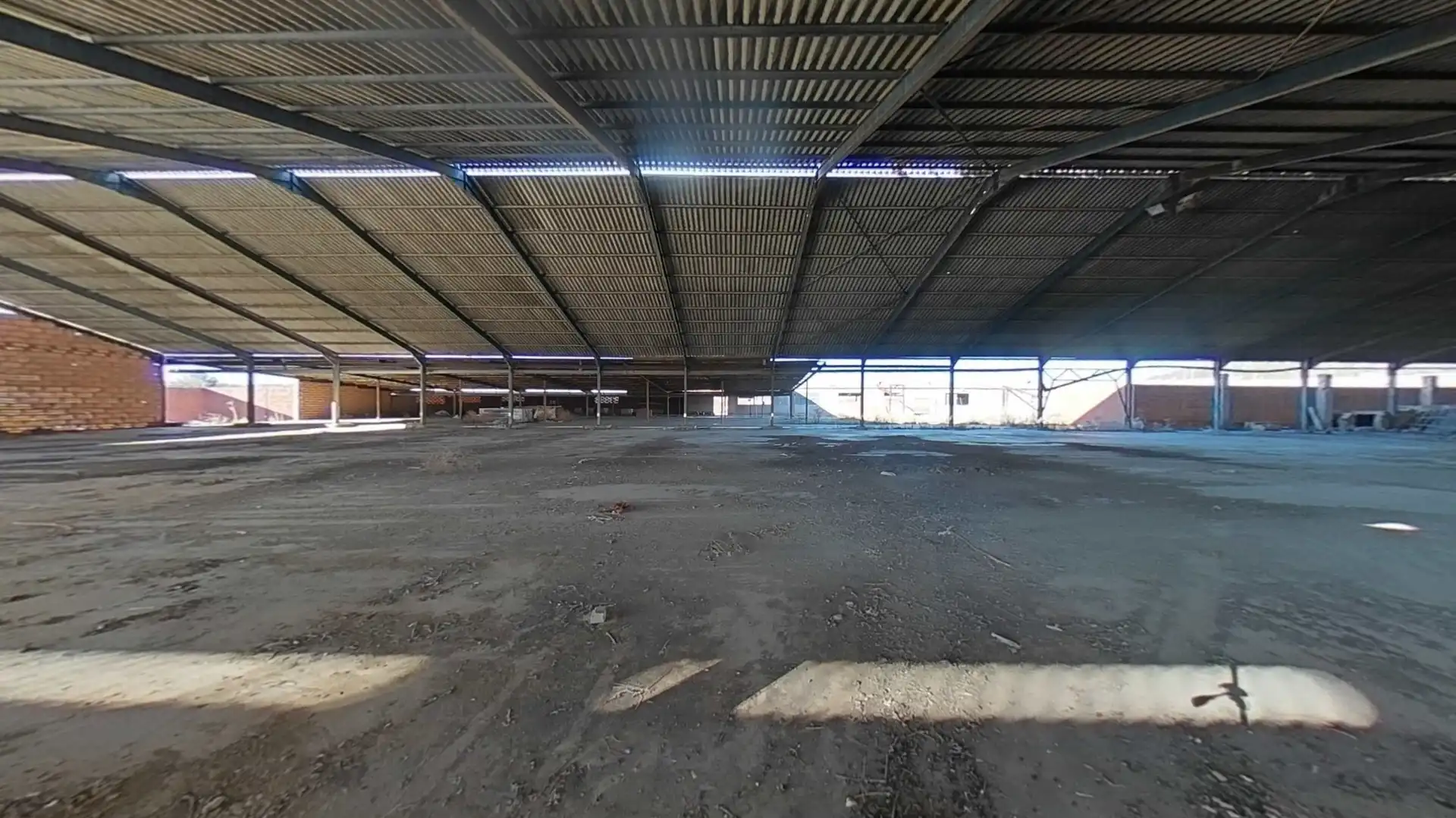 Fabrikhallen zum Verkauf in Torrenueva, Santa Cruz de Mudela