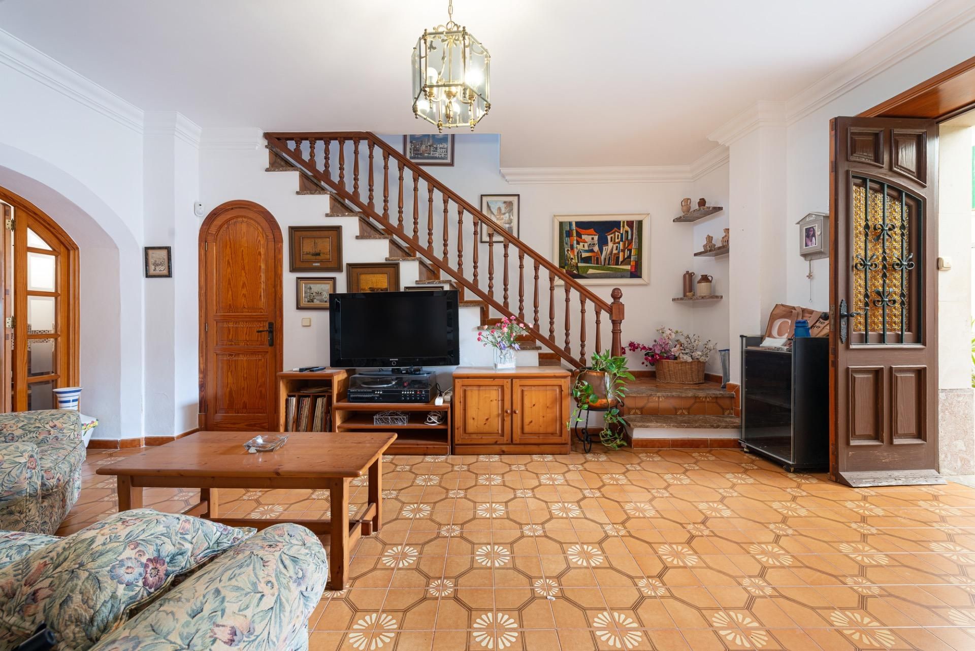 Living room of Country homes for sale in Alcúdia  with Air Conditioner, Furnished and Balcony