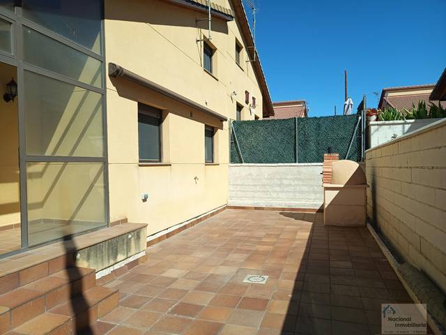 Casa adosada en Venta en Ituero y Lama