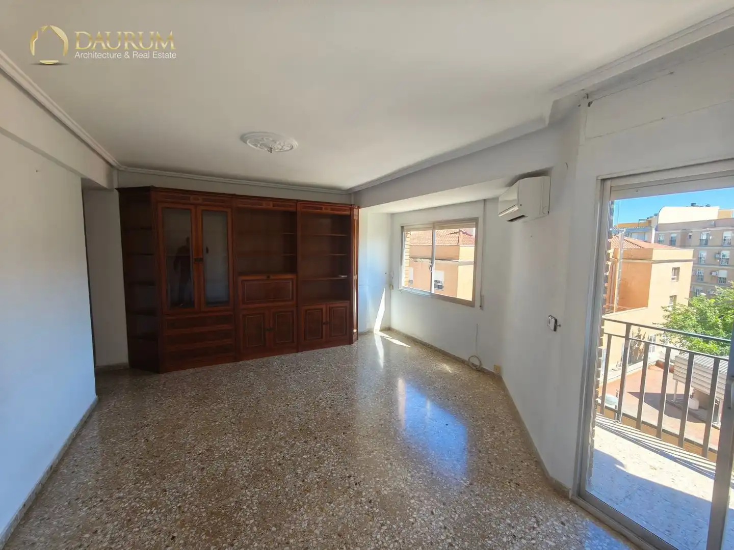 Living room of Flat for sale in Alaquàs  with Air Conditioner and Terrace