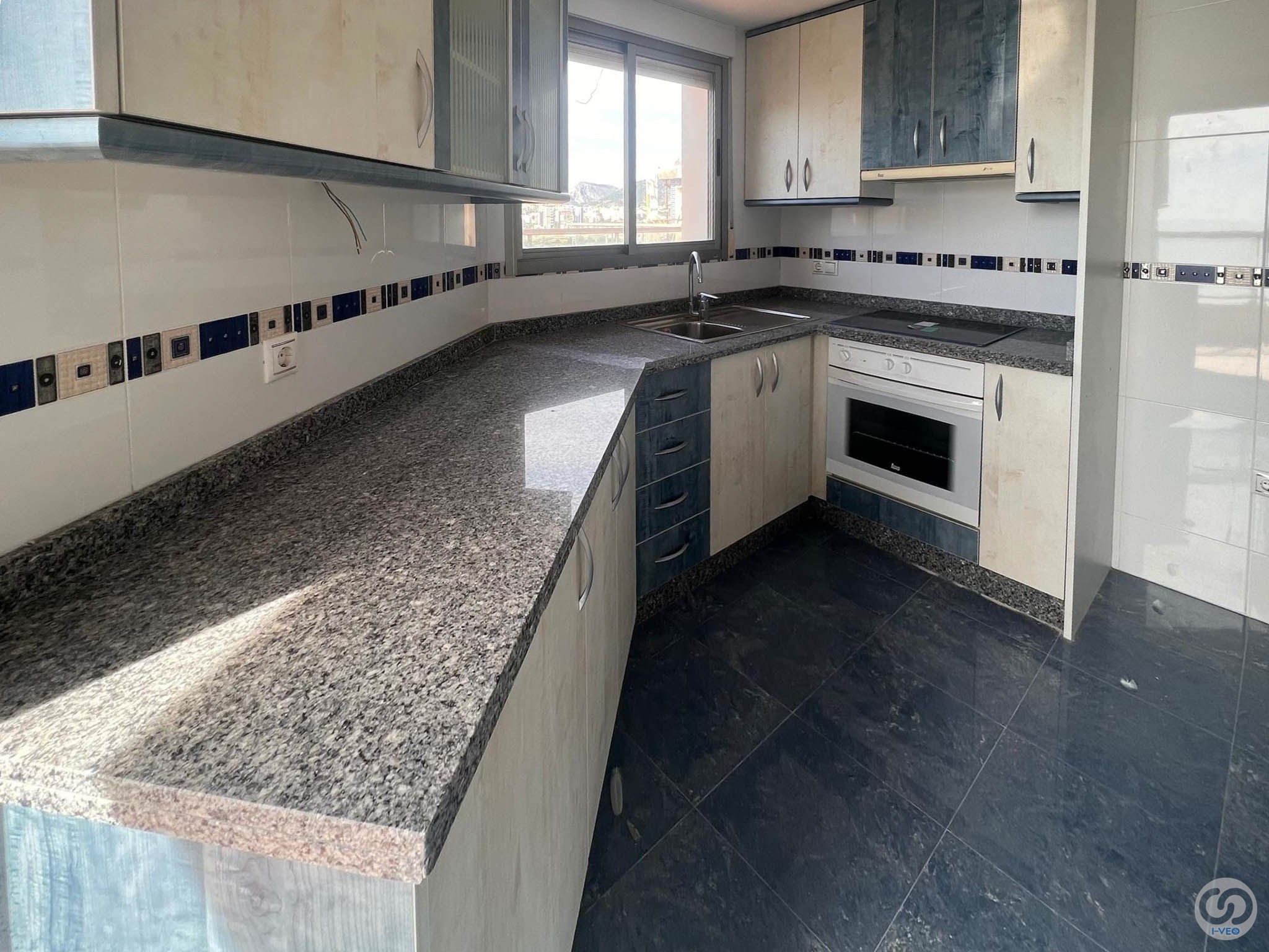 Cocina de Dúplex en venta en Calpe / Calp con Terraza, Piscina y Balcón