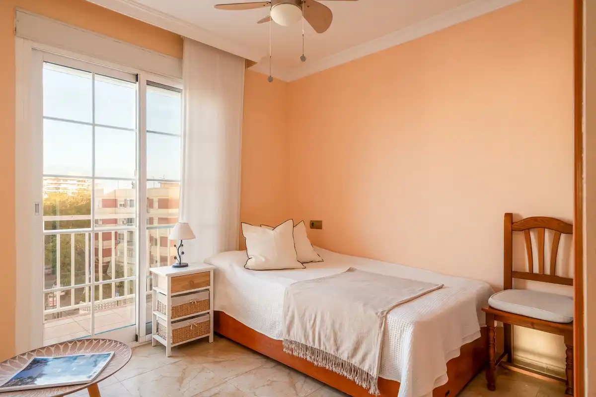 Habitación de Apartamento en venta en Fuengirola con Aire acondicionado, Calefacción y Terraza