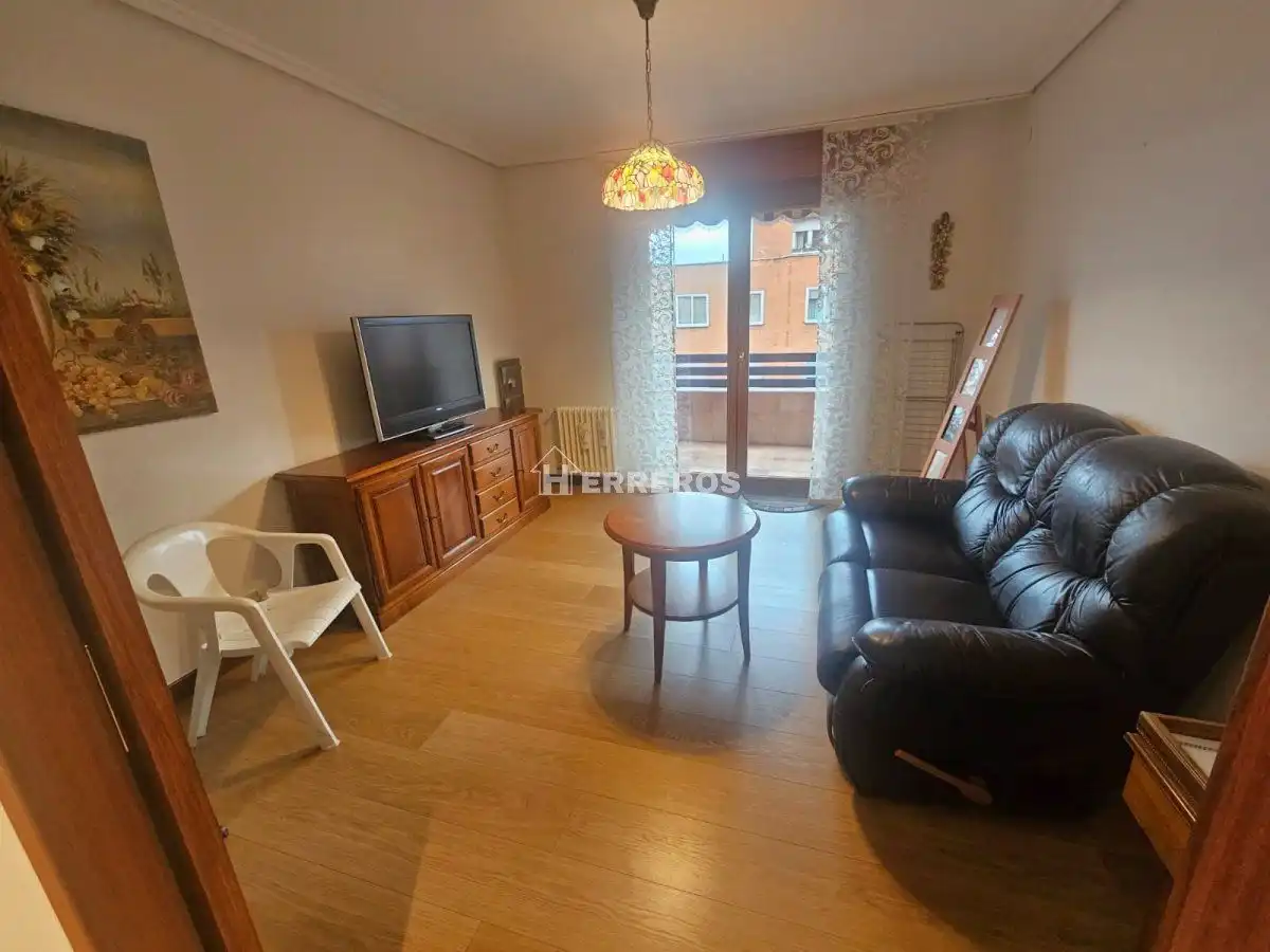 Living room of Flat for sale in  Logroño  with Heating, Terrace and Storage room