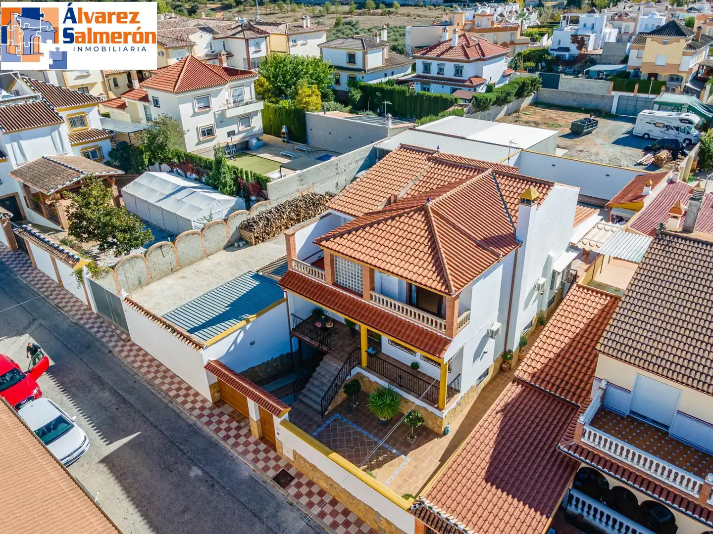 Vista exterior de Casa o xalet en venda en Albolote amb Aire condicionat, Calefacció i Terrassa