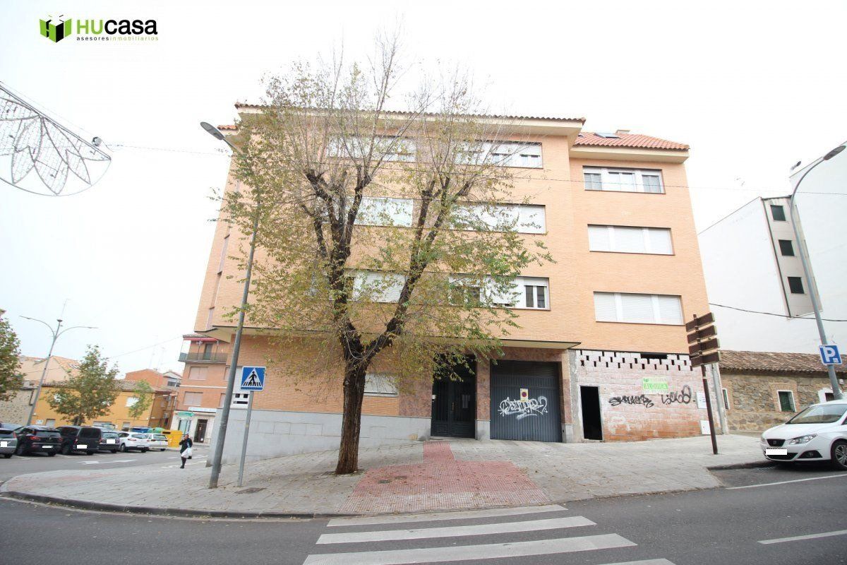 Vista exterior de Local de lloguer en  Toledo Capital
