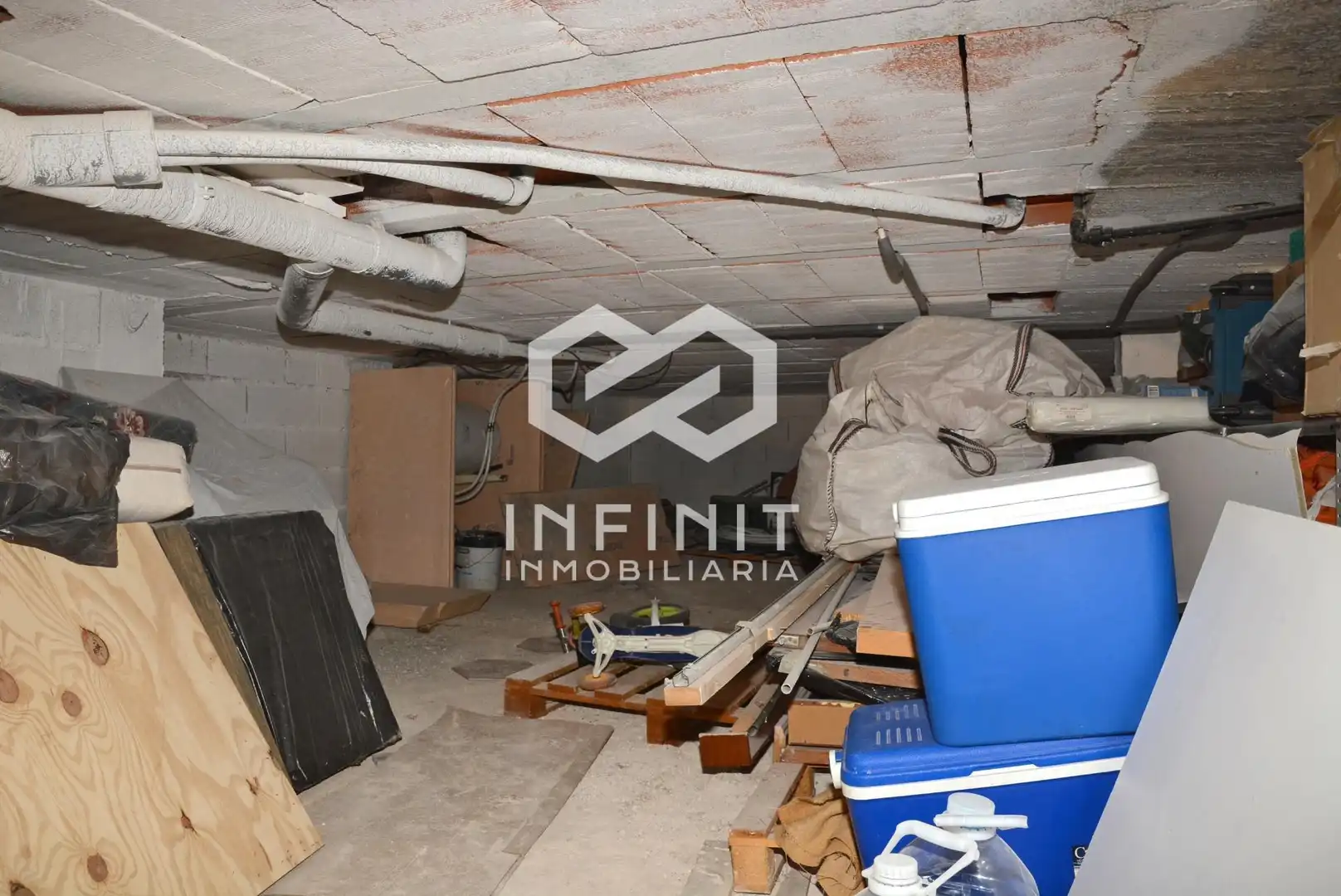 Houses for sale in Yebes  with Air Conditioner, Heating and Private garden