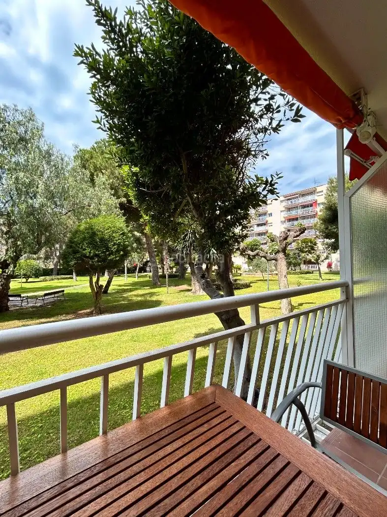 Apartment with lift to rent in Avinguda de Pompeu Fabra 32
