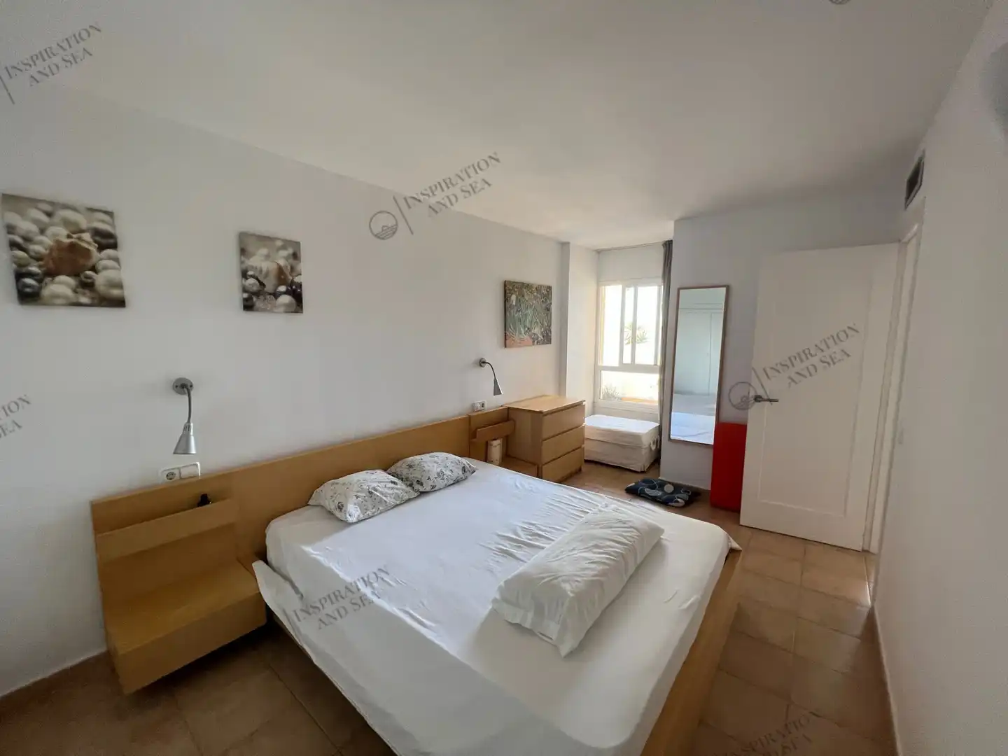 Schlafzimmer von Dachboden zur Miete in Santa Eulària des Riu mit Klimaanlage, Heizung und Terrasse