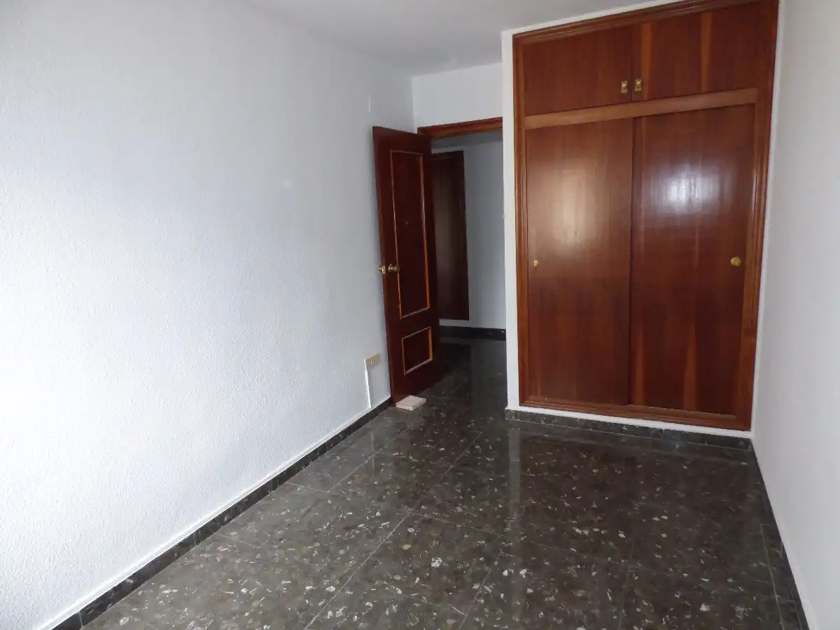 Habitación de Piso de alquiler en Valencia con Aire acondicionado, Calefacción y Balcón