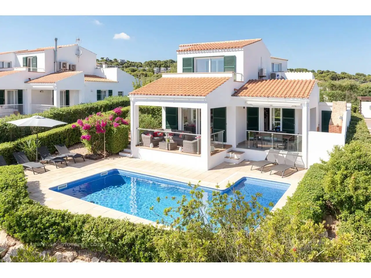 Vista exterior de Casa o xalet en venda en Es Mercadal amb Aire condicionat, Jardí privat i Terrassa