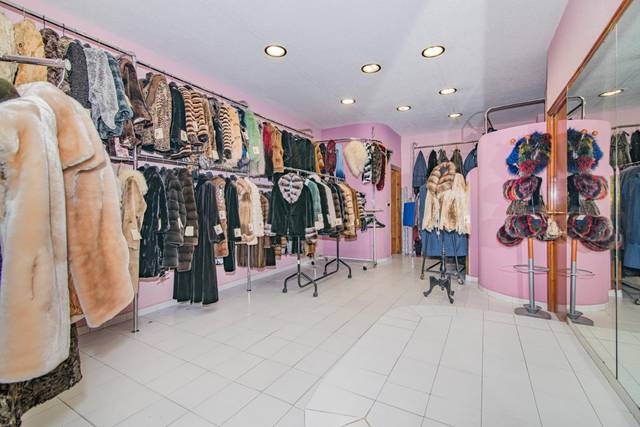 Local comercial en Venta en Calle POETA MANUEL GONGORA en Cervantes