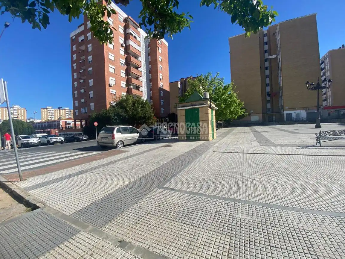 Aparcament de Pis en venda en Huelva amb Aire condicionat i Balcó