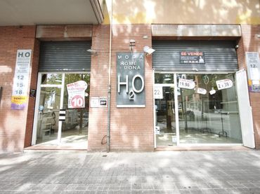 Local comercial en venta en Carrer de Manuel de Falla 5