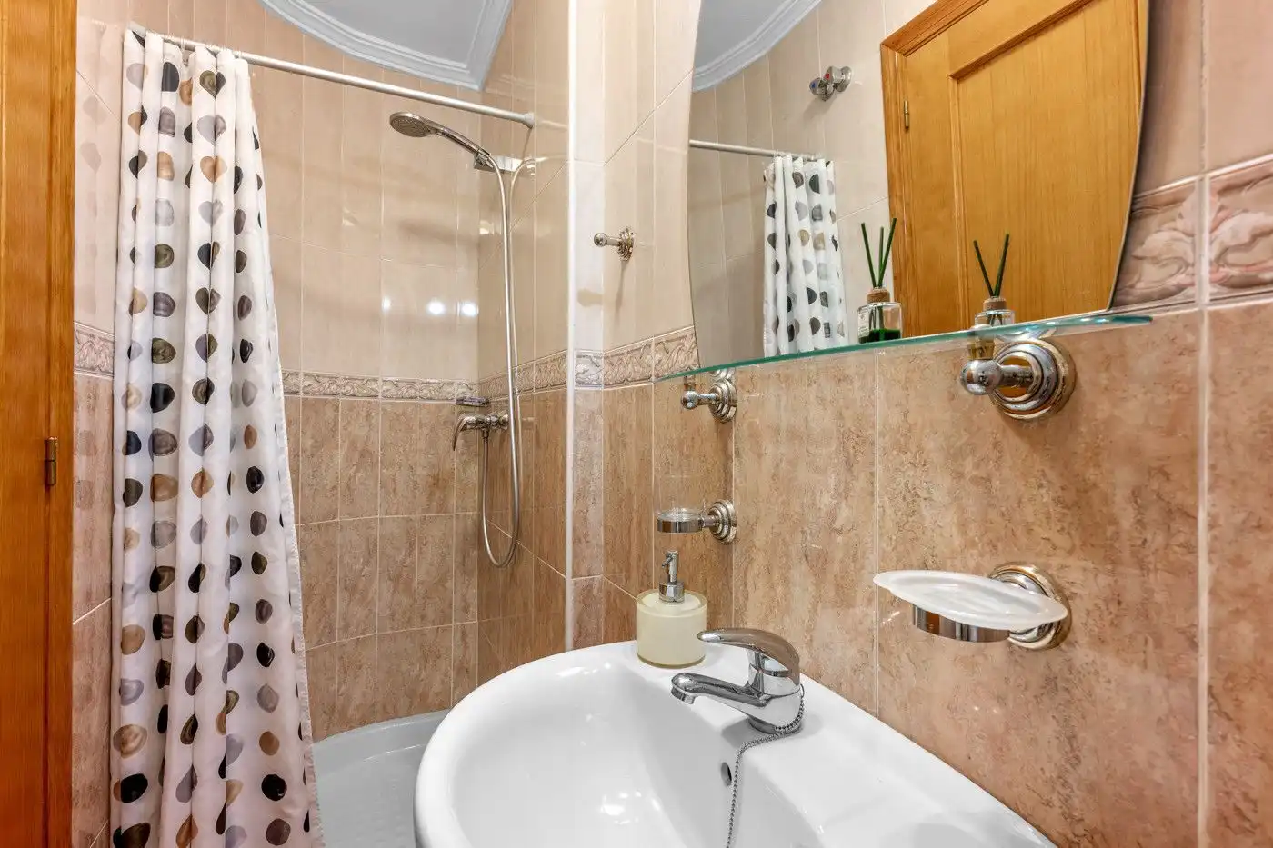 Baño de Casa adosada en venta en Orihuela con Aire acondicionado, Jardín privado y Terraza