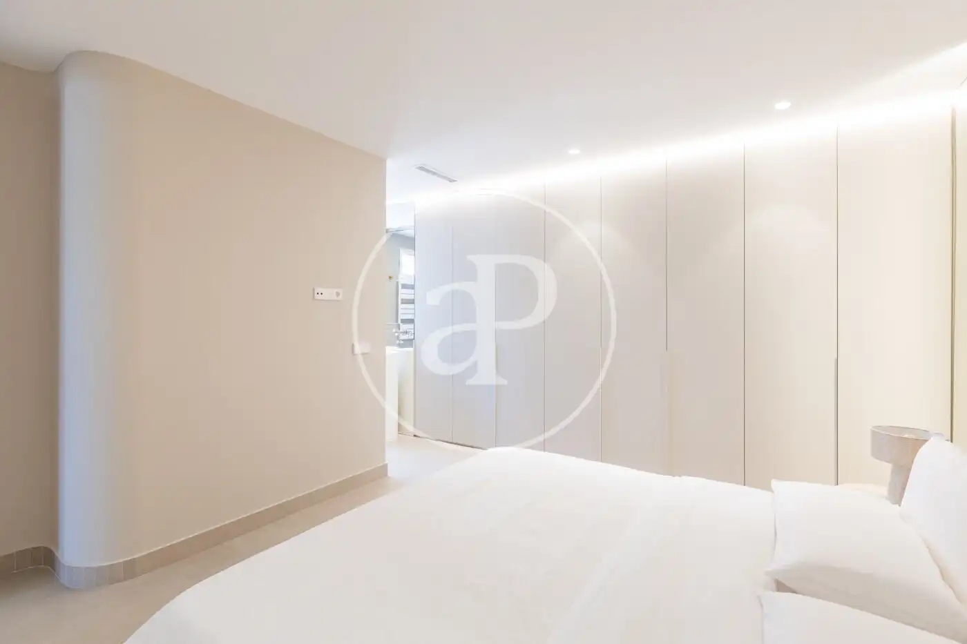 Bedroom of Flat for sale in Madrid  with Air Conditioner, Heating and Furnished