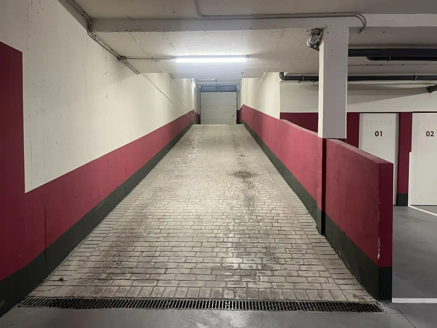 Parking of Flat for rent in Sevilla  with Air Conditioner, Heating and Storage room