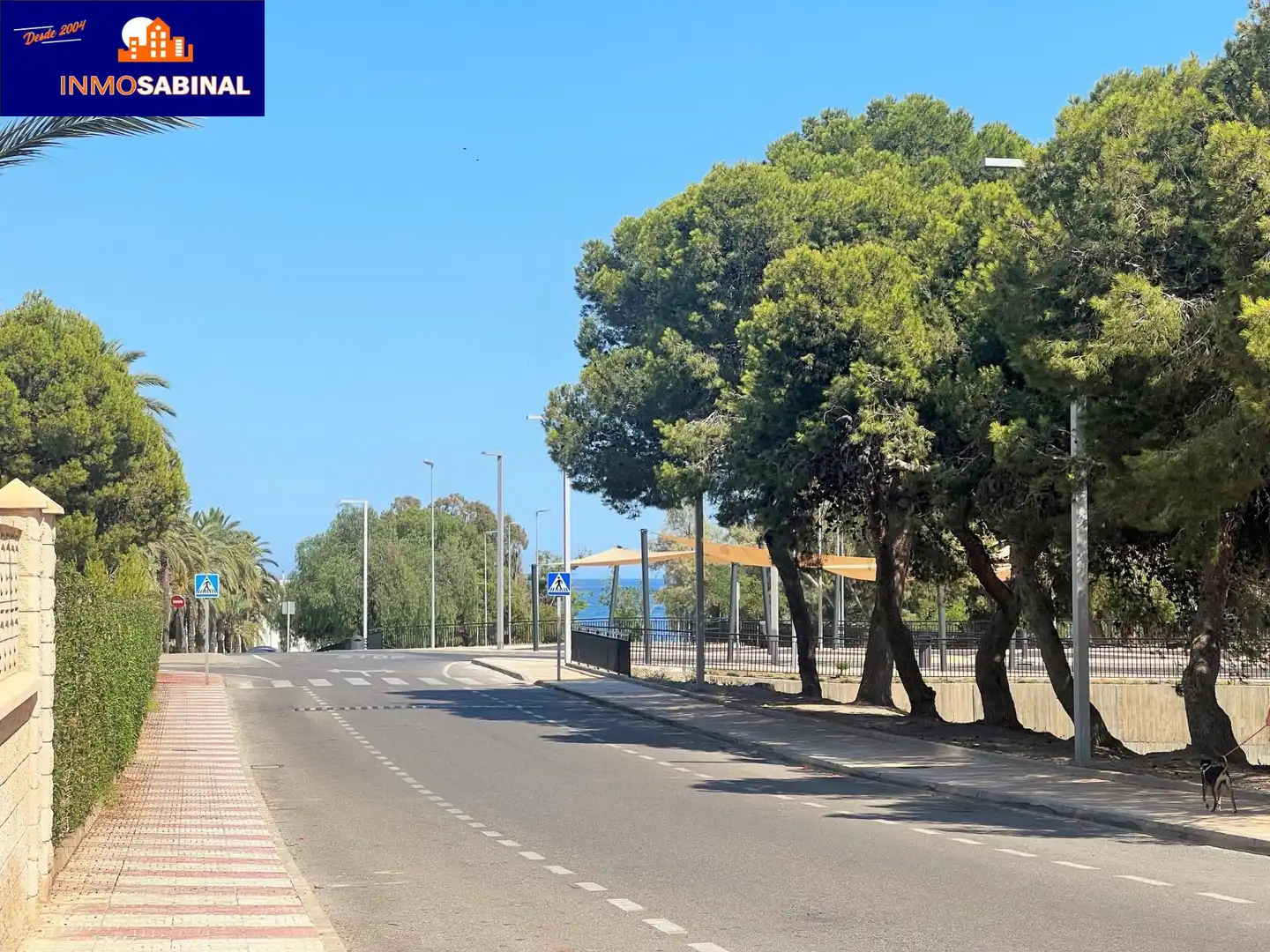 Vista exterior de Estudio en venta en Roquetas de Mar con Jardín privado, Terraza y Piscina comunitaria
