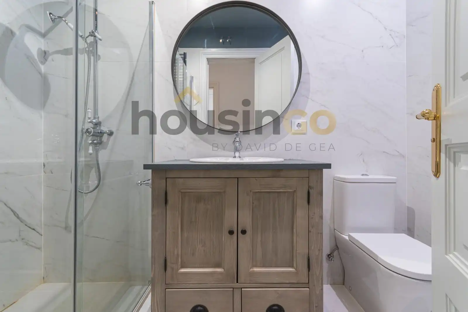Bathroom of Flat for rent in Madrid  with Air Conditioner, Heating and Terrace