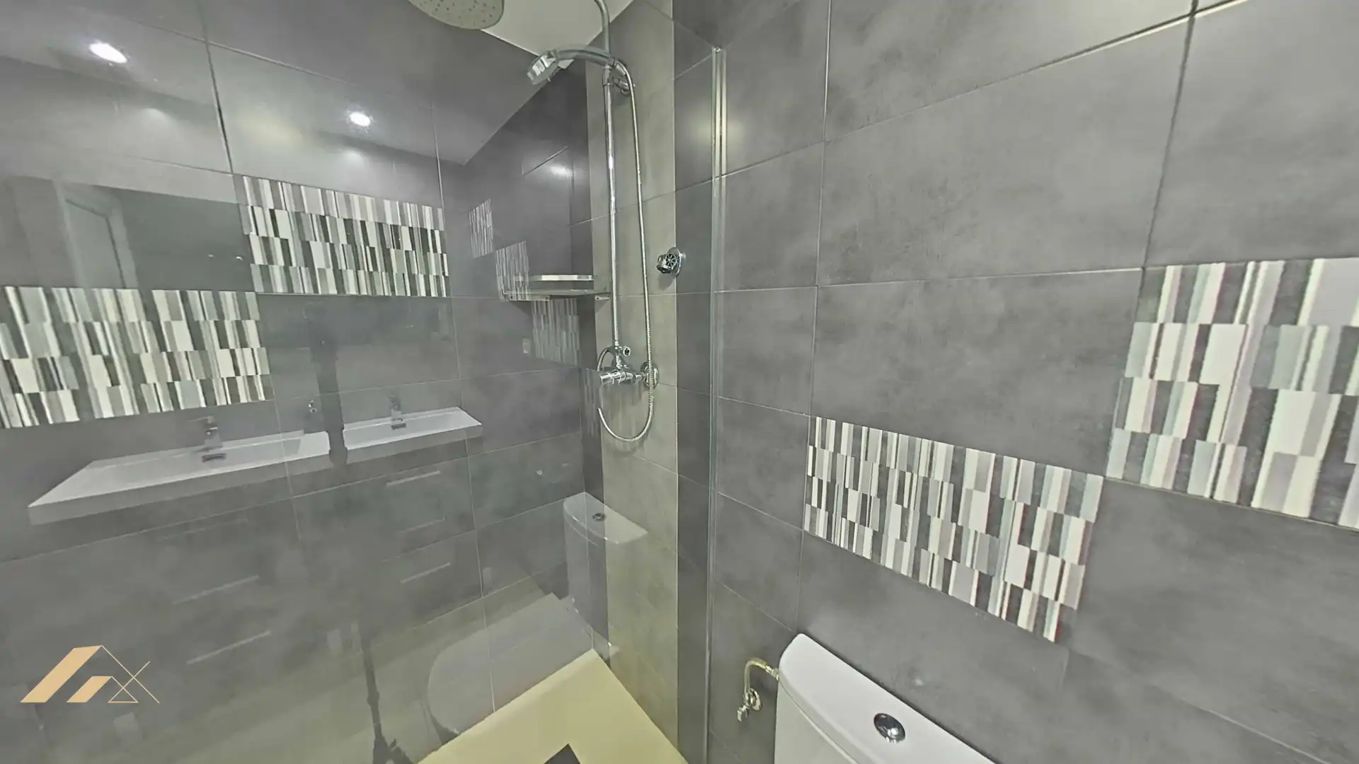 Baño de Piso en venta en San Pedro del Pinatar con Aire acondicionado, Calefacción y Jardín privado