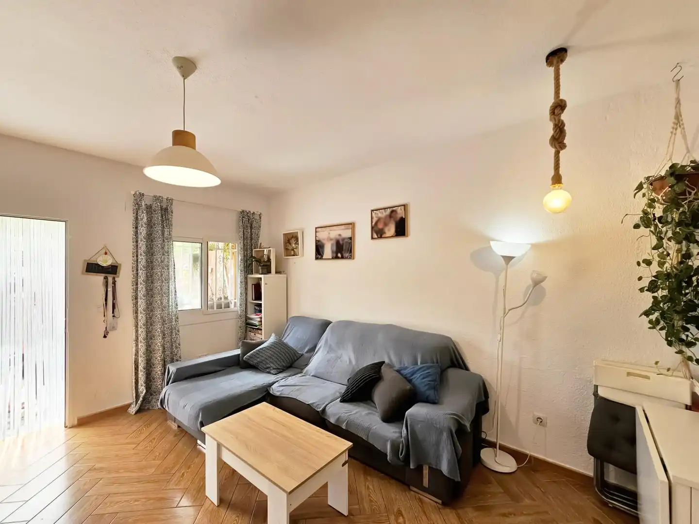 Sala d'estar de Casa o xalet en venda en Santa Pola amb Aire condicionat, Calefacció i Jardí privat