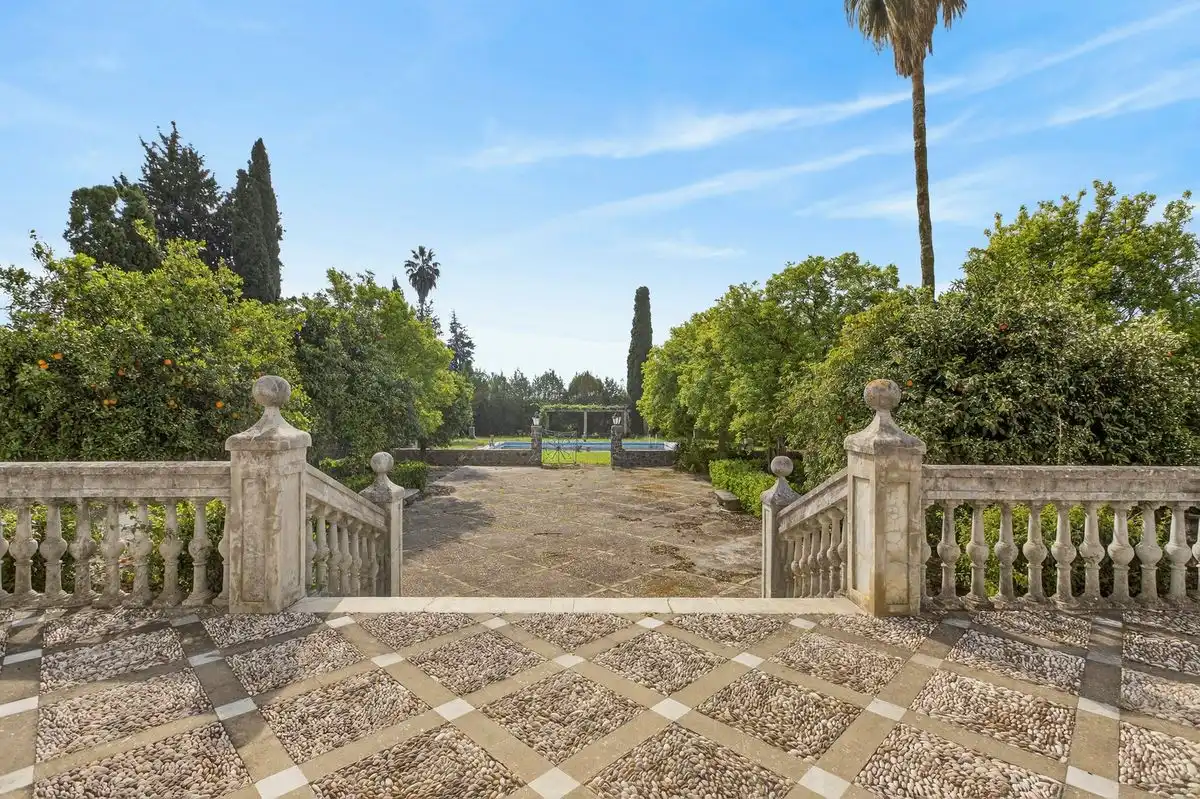Finca rústica en venta en C. Pablo Picasso, Lora del Río