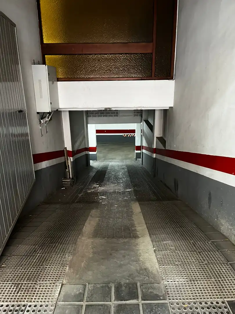 Garaje de alquiler en CL PINTOR ZARIÑENA, 5, El Carme