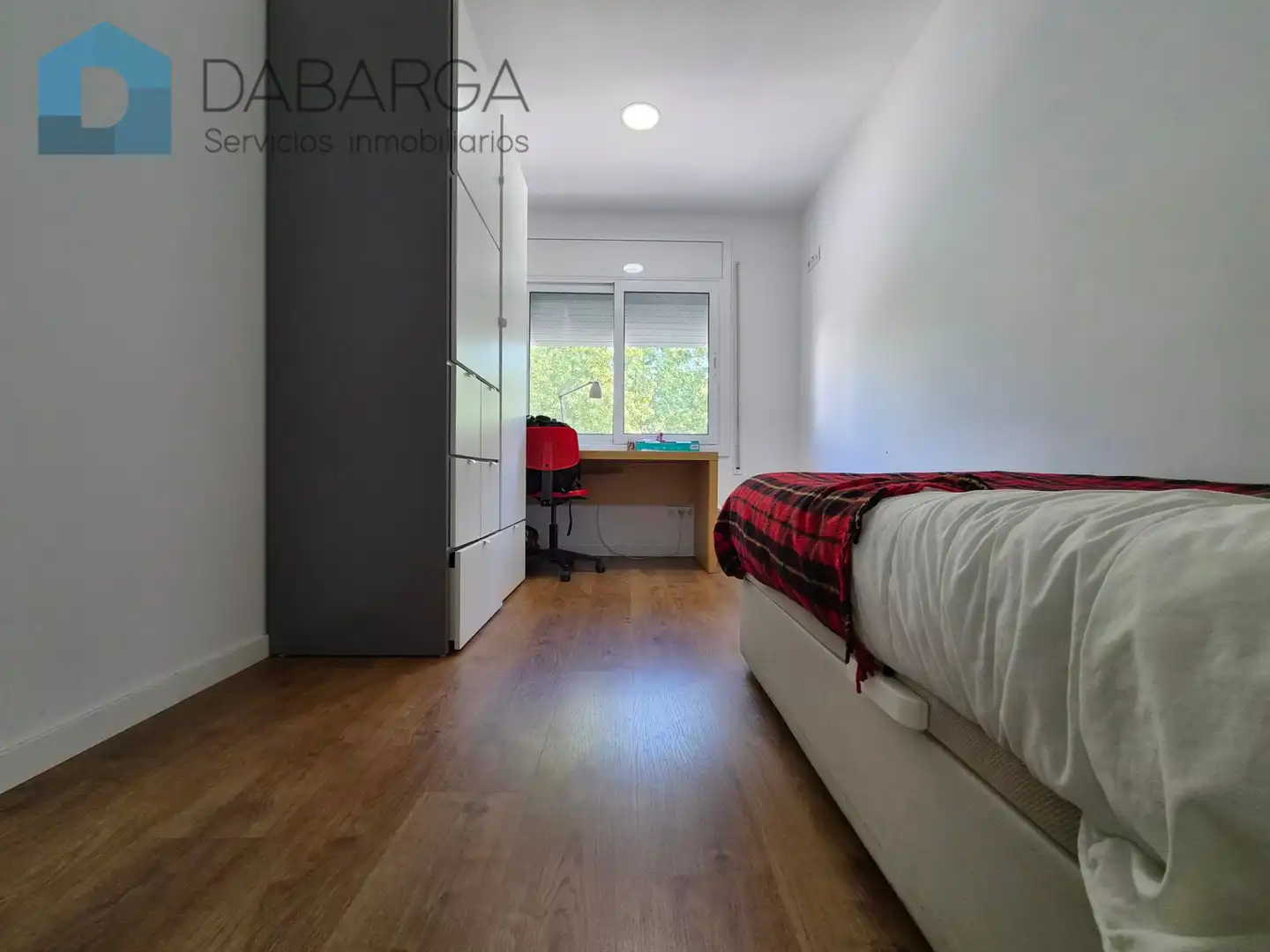 Dormitori de Casa o xalet en venda en Ripollet amb Aire condicionat, Parquet i Terrassa