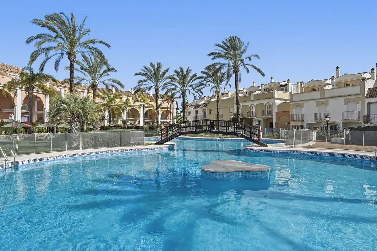 Adossat en venda a Río Real - Los Monteros