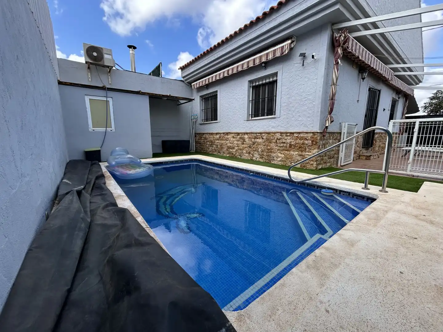 Piscina de Casa o xalet en venda en Cartagena amb Aire condicionat, Jardí privat i Terrassa