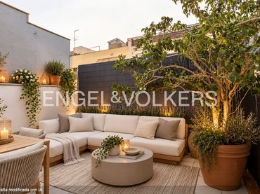 Flat with balcony for sale in Nou Barris