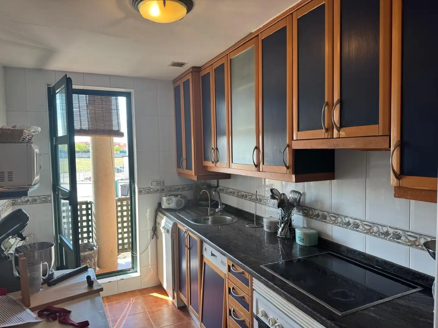 Cocina de Dúplex en venta en Morales del Vino con Calefacción, Jardín privado y Terraza