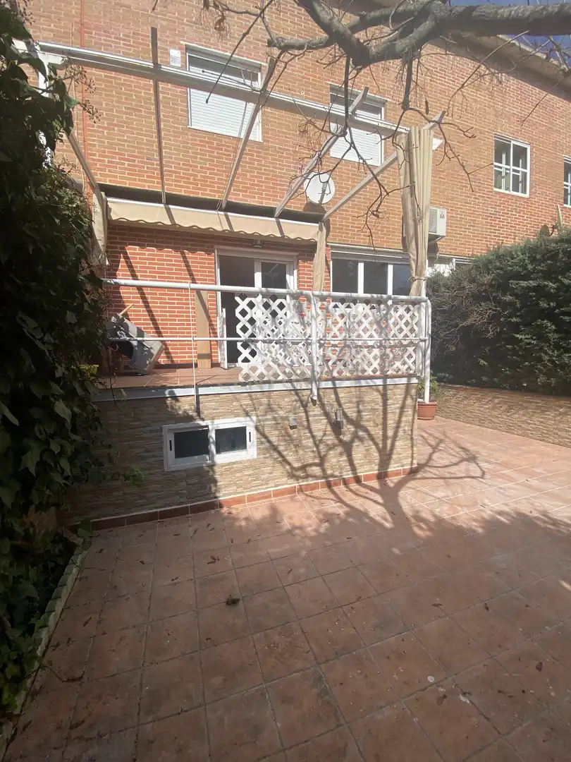 Terraza de Casa o chalet de alquiler en Las Rozas de Madrid con Aire acondicionado, Lavadora y Microondas