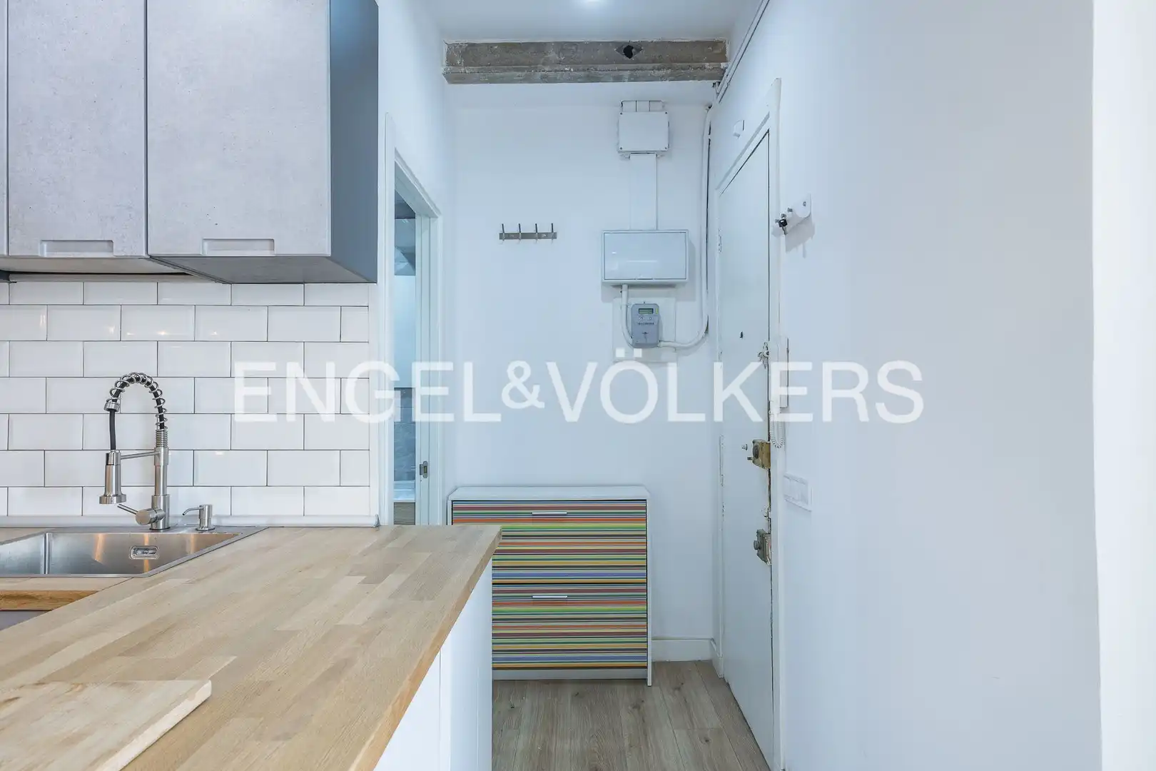Cocina de Piso en venta en L'Hospitalet de Llobregat con Aire acondicionado, Calefacción y Terraza
